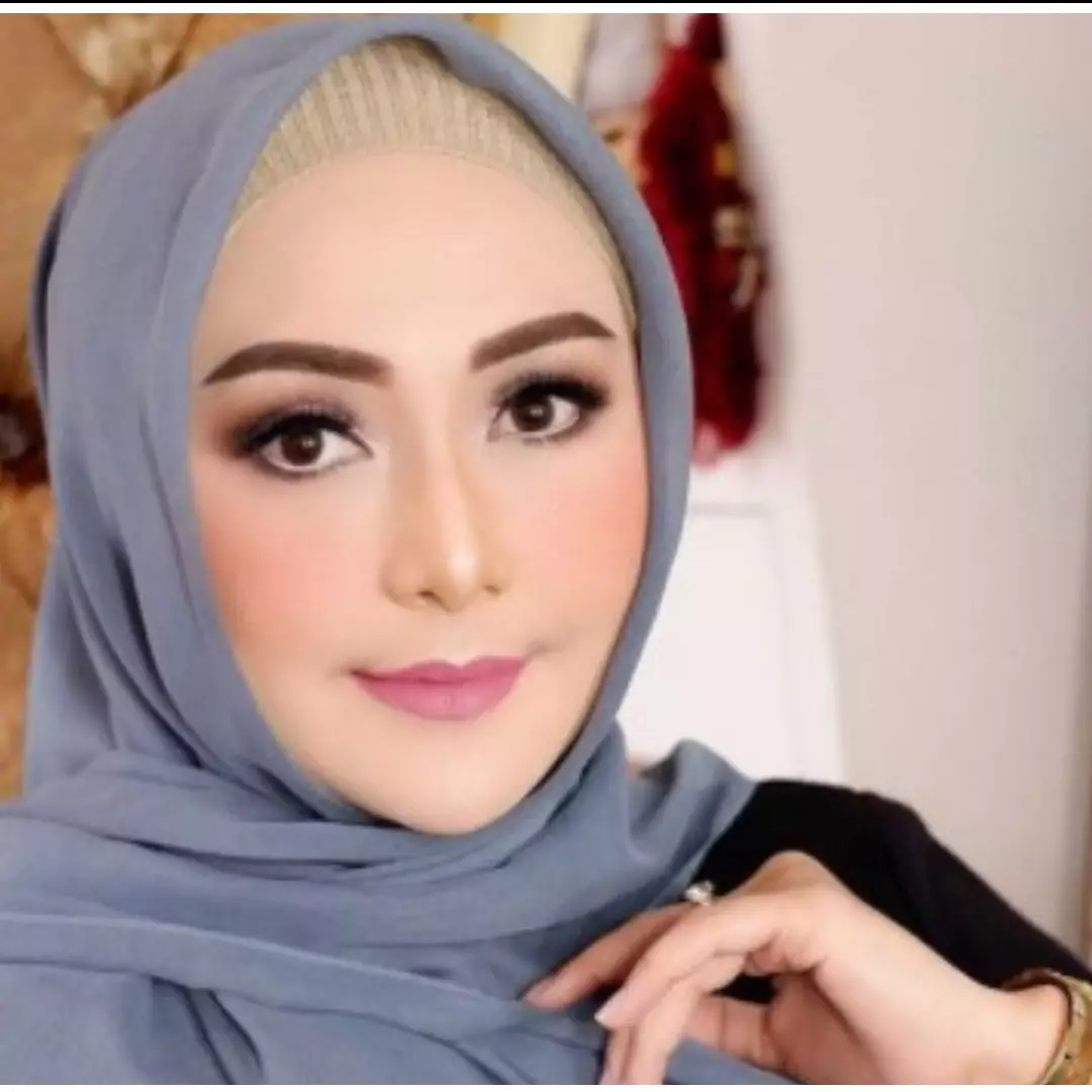 8 Potret rumah mewah Eddies Adelia, kursinya curi perhatian