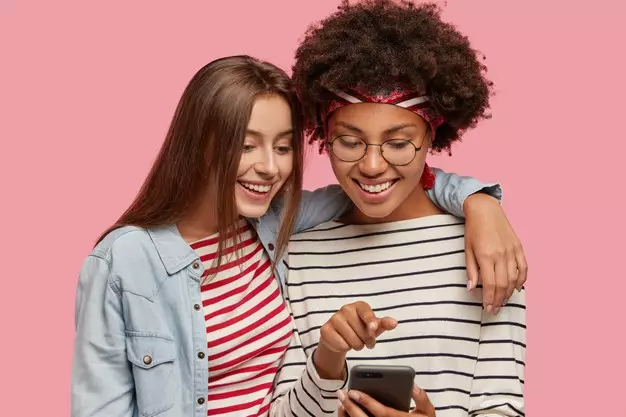 Pantun untuk sahabat freepik.com