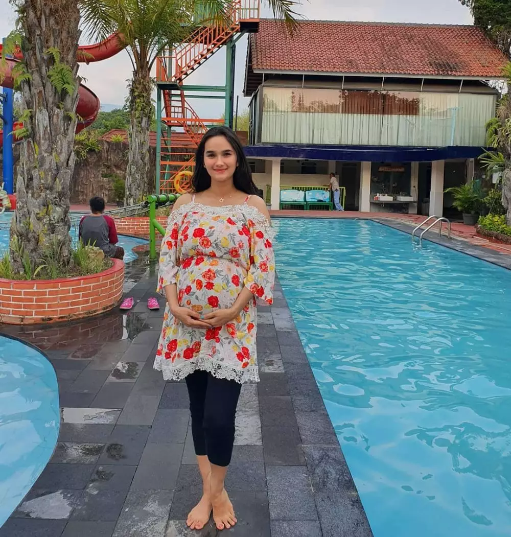 Gaya pesinetron cantik Tanah Air © berbagai sumber