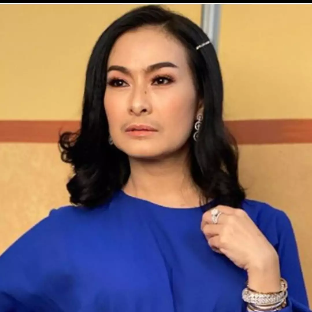 8 Momen surprise ulang tahun Iis Dahlia, dapat hadiah unik