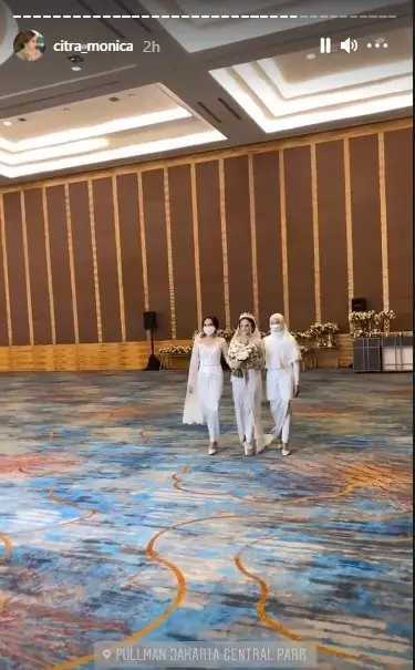 Momen pernikahan Ifan Seventeen dan Citra Monica dari berbagai sumber Momen pernikahan Ifan Seventeen dan Citra Monica dari berbagai sumber