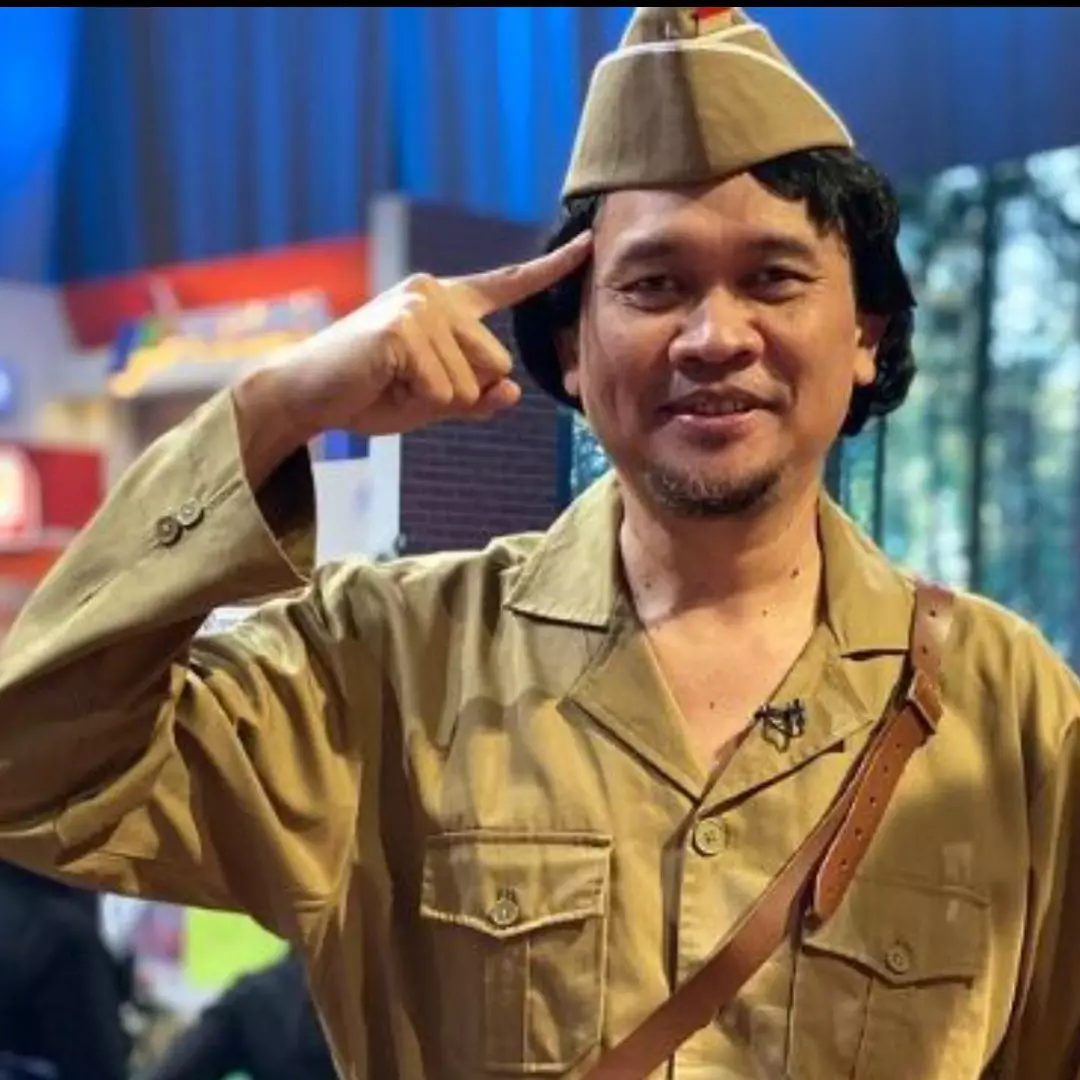 Beda penampilan 10 komedian saat mahasiswa dan kini,  manglingi