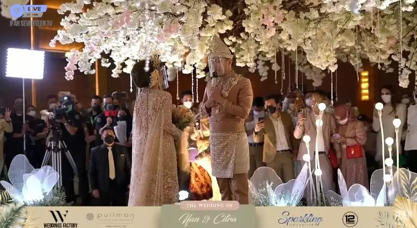 momen resepsi ifan seventeen dan citra monica © YouTube