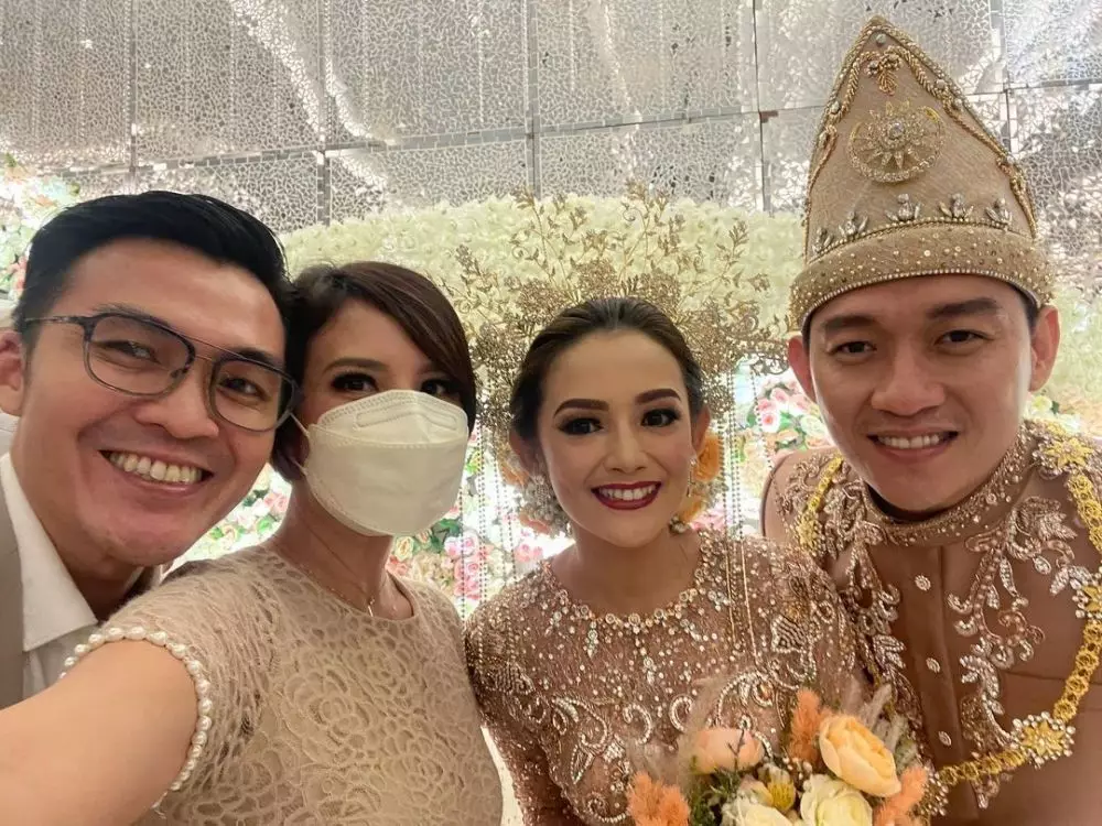 gaya seleb hadiri resepsi ifan dan citra monica © instagram