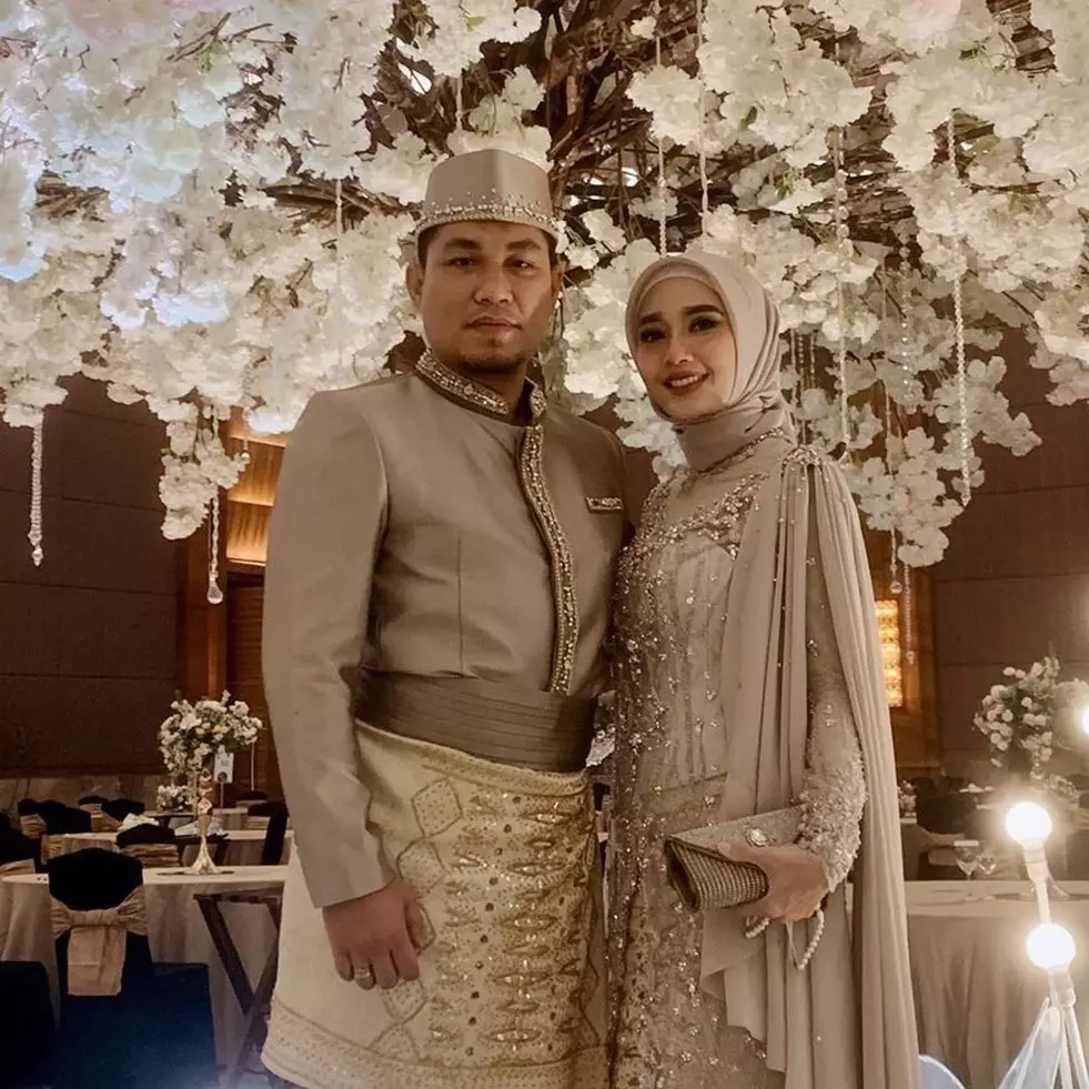 Gaya 9 seleb hadiri resepsi Ifan Seventeen dan Citra Monica, stylish