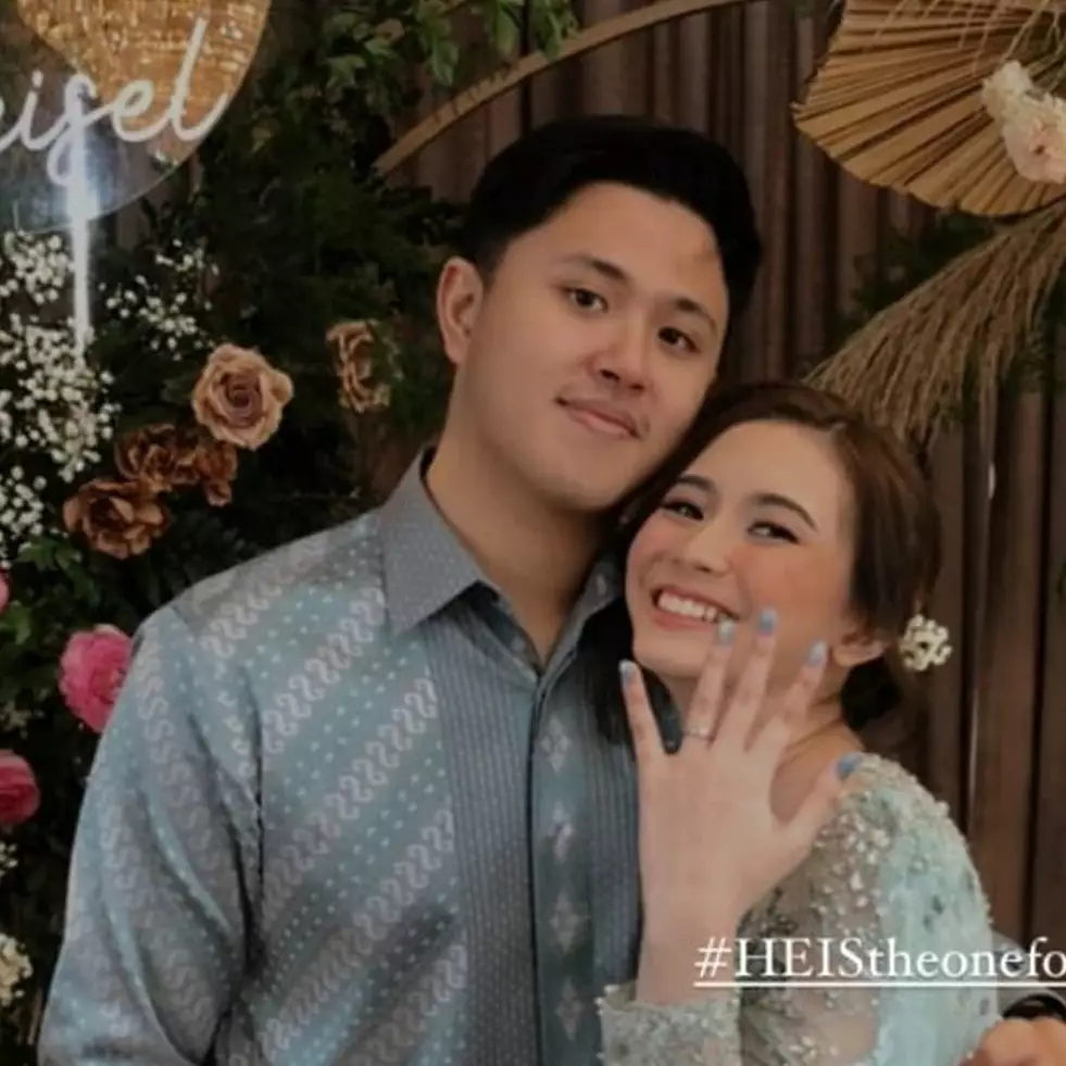 10 Momen lamaran Ashilla Blink, kehadiran Dinda Hauw curi perhatian