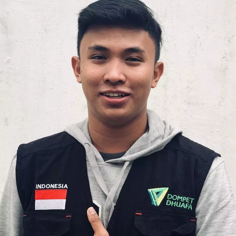 10 Potret terbaru Fathur mantan ketua BEM UGM, kini sudah menikah