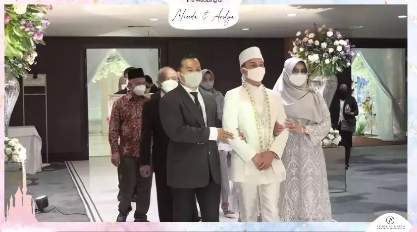 momen pernikahan selebram nanda jadi sorotan © YouTube momen pernikahan selebram nanda jadi sorotan © YouTube
