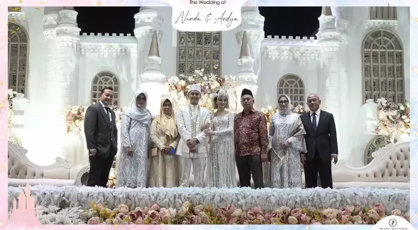 momen pernikahan selebram nanda jadi sorotan © YouTube momen pernikahan selebram nanda jadi sorotan © YouTube