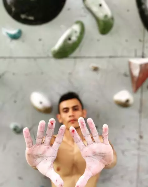 atlet panjat tebing pecahkan rekor Berbagai sumber