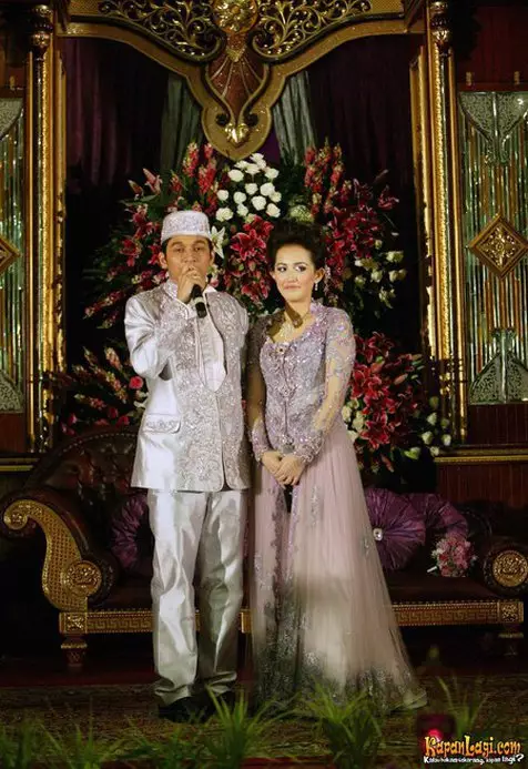 beda gaya vokalis band saat menikah © berbagai sumber beda gaya vokalis band saat menikah © berbagai sumber