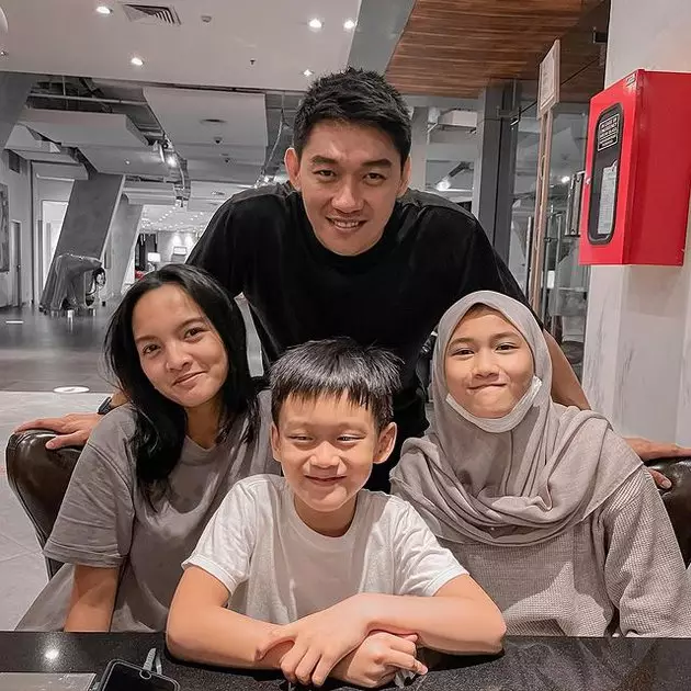 potret putri ifan seventeen Berbagai sumber potret putri ifan seventeen Berbagai sumber