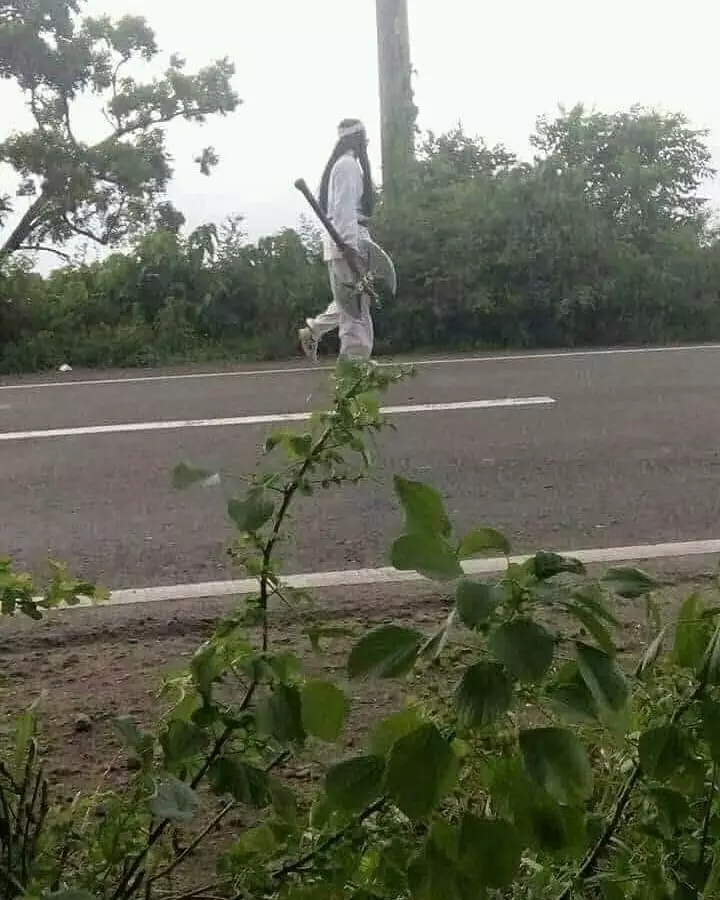 potret lucu di pinggir jalan © 2021 Instagram