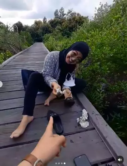 jatuh saat bikin konten © 2021 Instagram jatuh saat bikin konten © 2021 Instagram