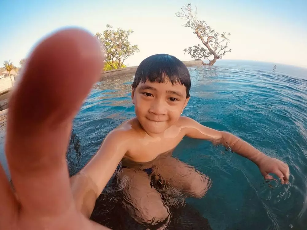 Rafathar foto sambil menyelam © 2021 brilio.net