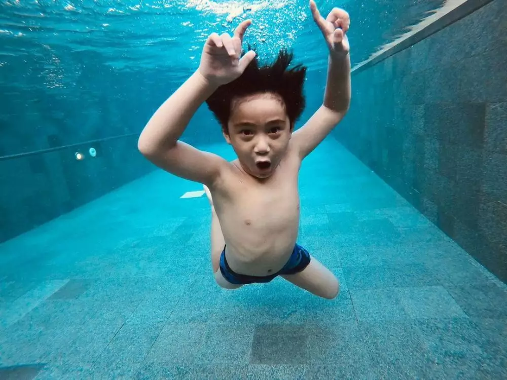 Rafathar foto sambil menyelam © 2021 brilio.net