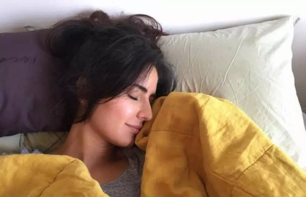 muka bantal aktris Bollywood © 2021 brilio.net