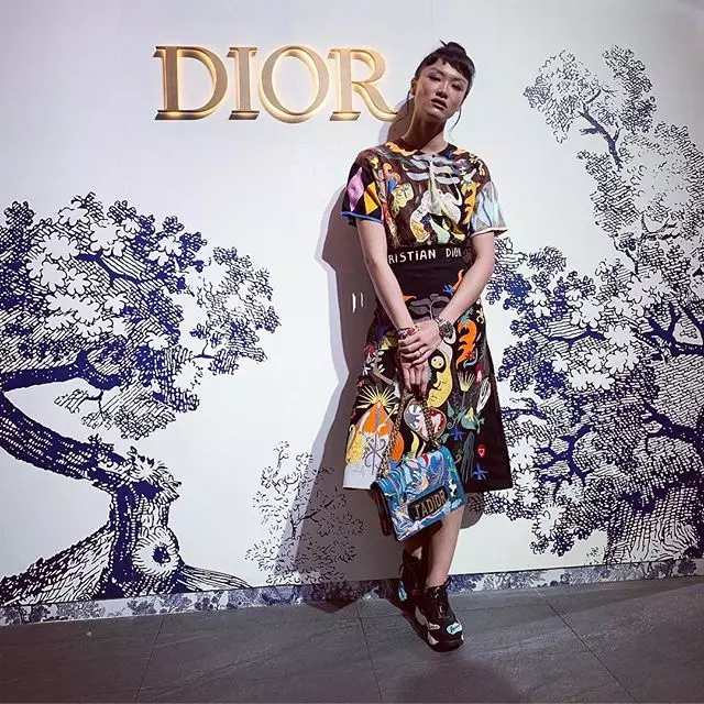 beda gaya seleb di acara Dior  © 2021 brilio.net