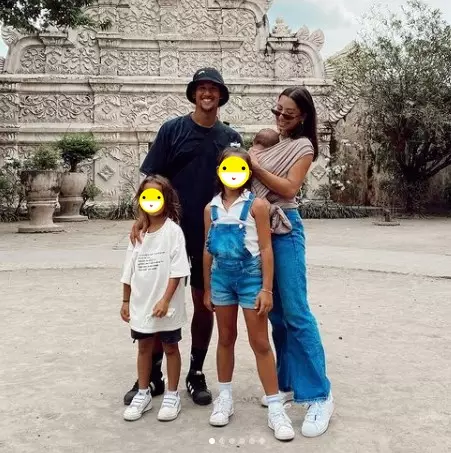 seleb istri pemain bola saat momong anak © berbagai sumber seleb istri pemain bola saat momong anak © berbagai sumber