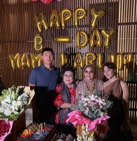 Momen ultah Karlina Damiri mertua Nikita Willy © Instagram/@yorafebrina