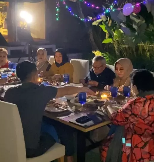 Momen ultah Karlina Damiri mertua Nikita Willy © Instagram/@yorafebrina