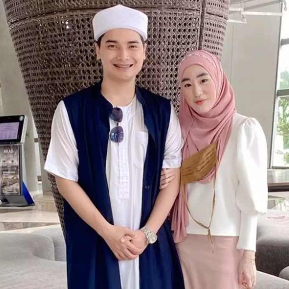 10 Potret masa kecil Larissa Chou, gayanya centil abis