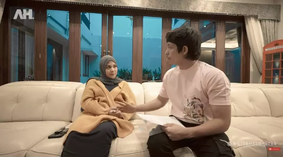 Momen Atta beri Aurel bisnis © 2021 brilio.net