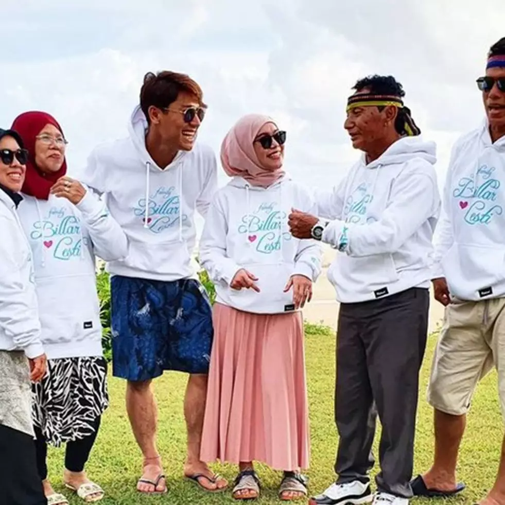 10 Momen hangat keluarga Rizky Billar dan Lesty Kejora, besan idaman