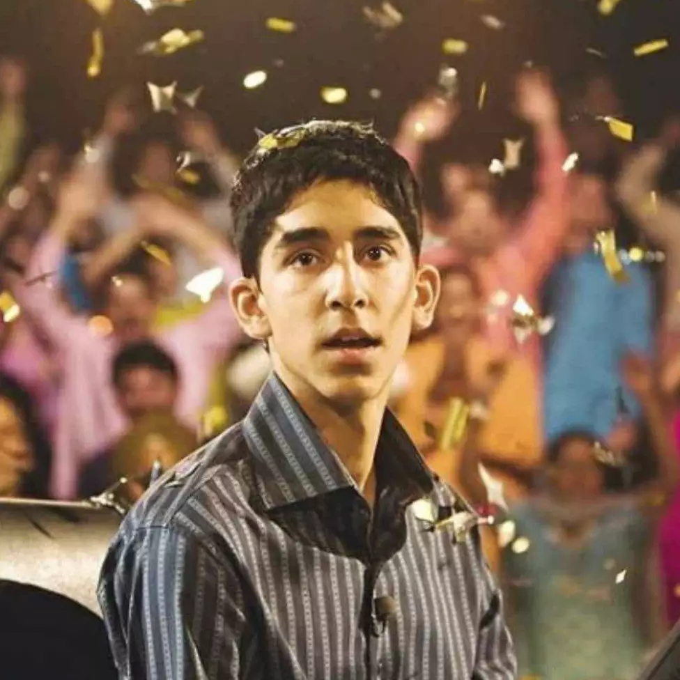9 Potret dulu dan kini pemain Slumdog Millionaire, Dev Patel manglingi