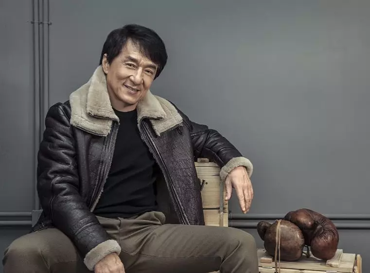 Beda gaya Jackie Chan dan Andy Lau dalam keseharian © Instagram Beda gaya Jackie Chan dan Andy Lau dalam keseharian © Instagram
