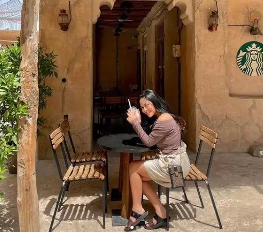 Gaya outfit Rachel Vennya liburan di Dubai © Instagram/@rachelvennya