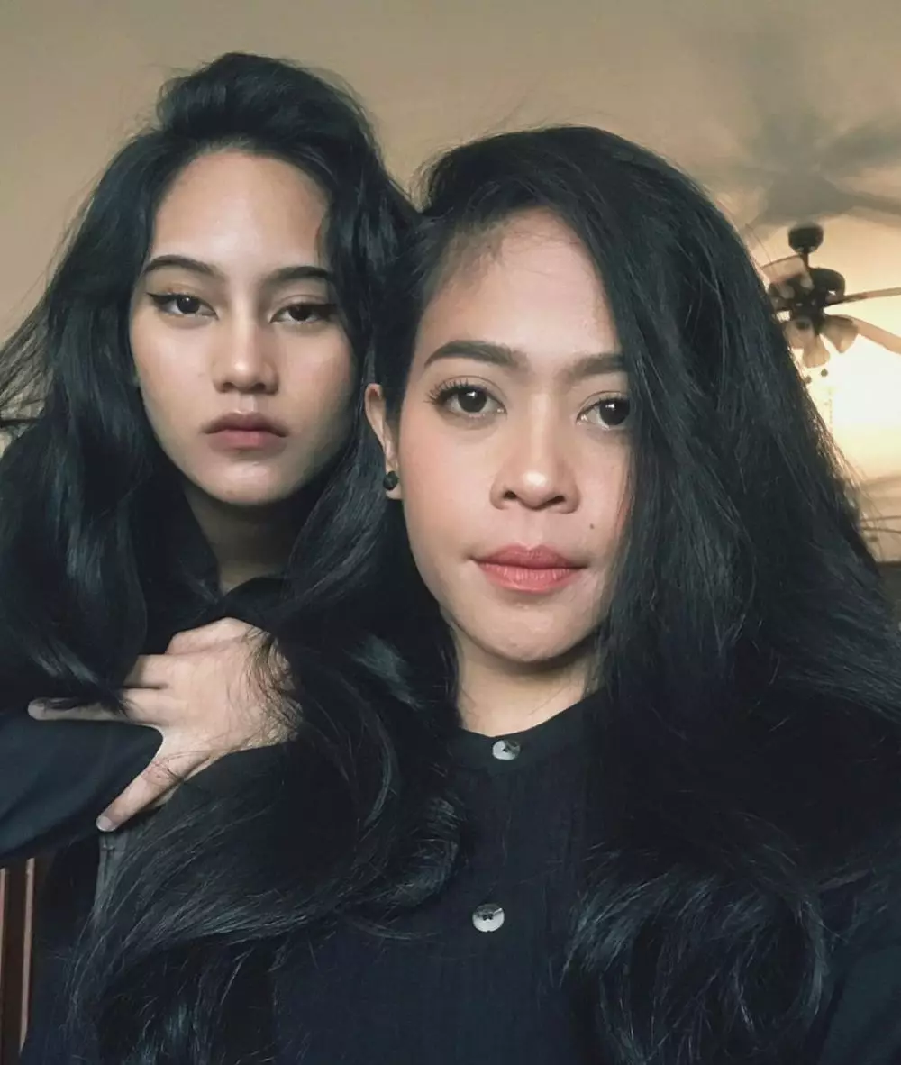 Kikan eks Cokelat dan putrinya © 2021 Instagram