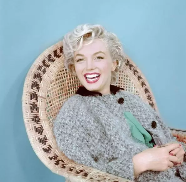 Gaya busana Marilyn Monroe © 2021 brilio.net