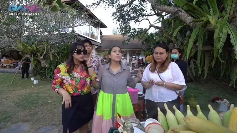 Nagita ngidam jagung bakar © YouTube