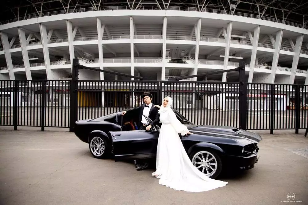 Gaya fashion Aurel Hermansyah dengan hijab © Instagram