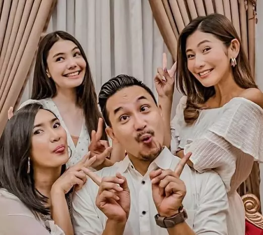 Potret kompak Suara Hati Istri 'Zahra' © 2021 brilio.net Potret kompak Suara Hati Istri 'Zahra' © 2021 brilio.net