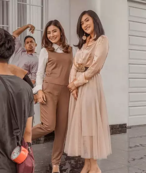 Potret kompak Suara Hati Istri 'Zahra' © 2021 brilio.net Potret kompak Suara Hati Istri 'Zahra' © 2021 brilio.net