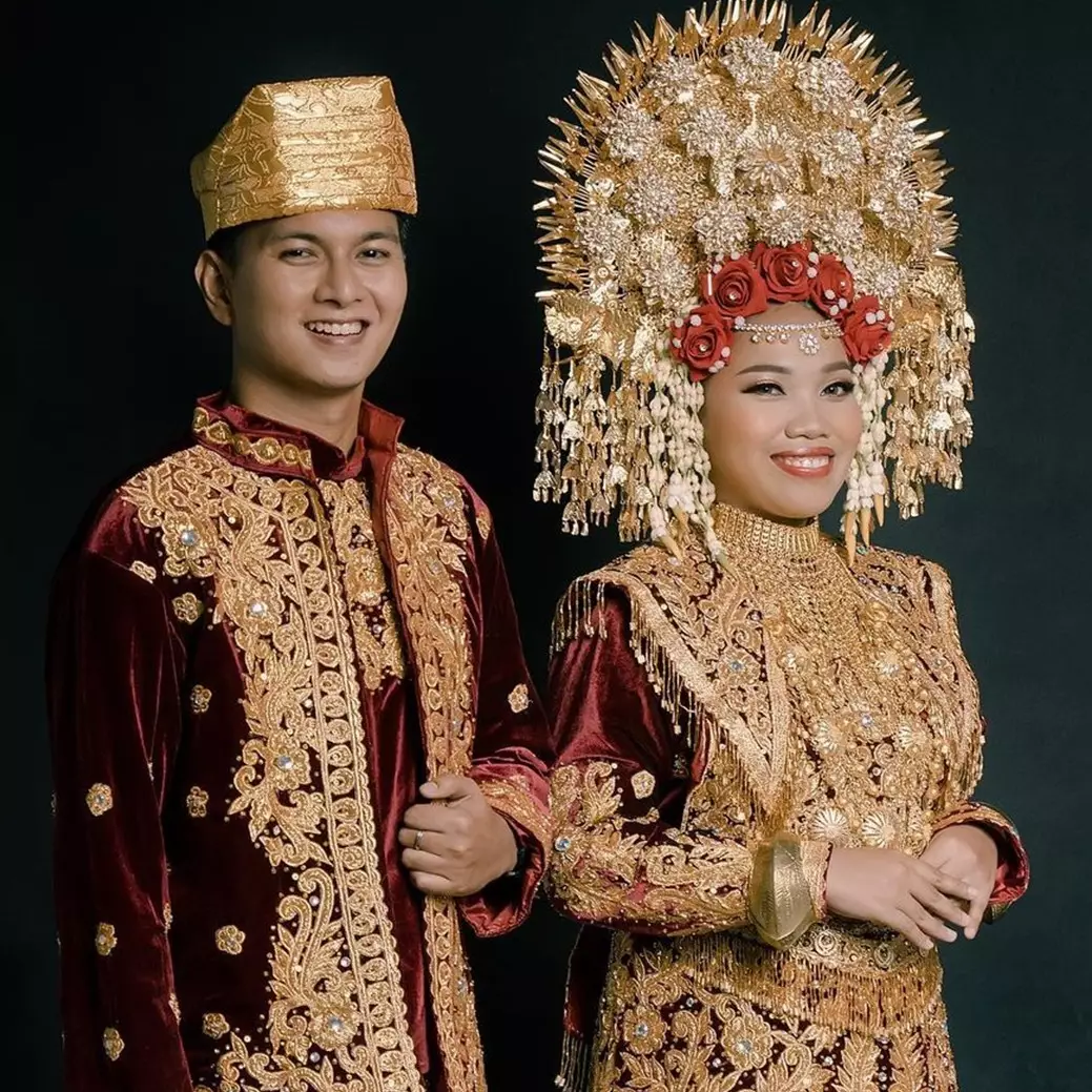 7 Potret mesra prewedding Mumuk Gomez dan kekasih, bikin pangling