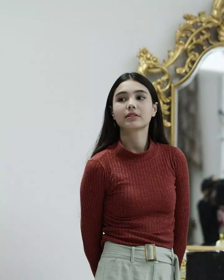 Potret Lea Ciarachel pemain Suara Hati Istri dari berbagai sumber Potret Lea Ciarachel pemain Suara Hati Istri dari berbagai sumber