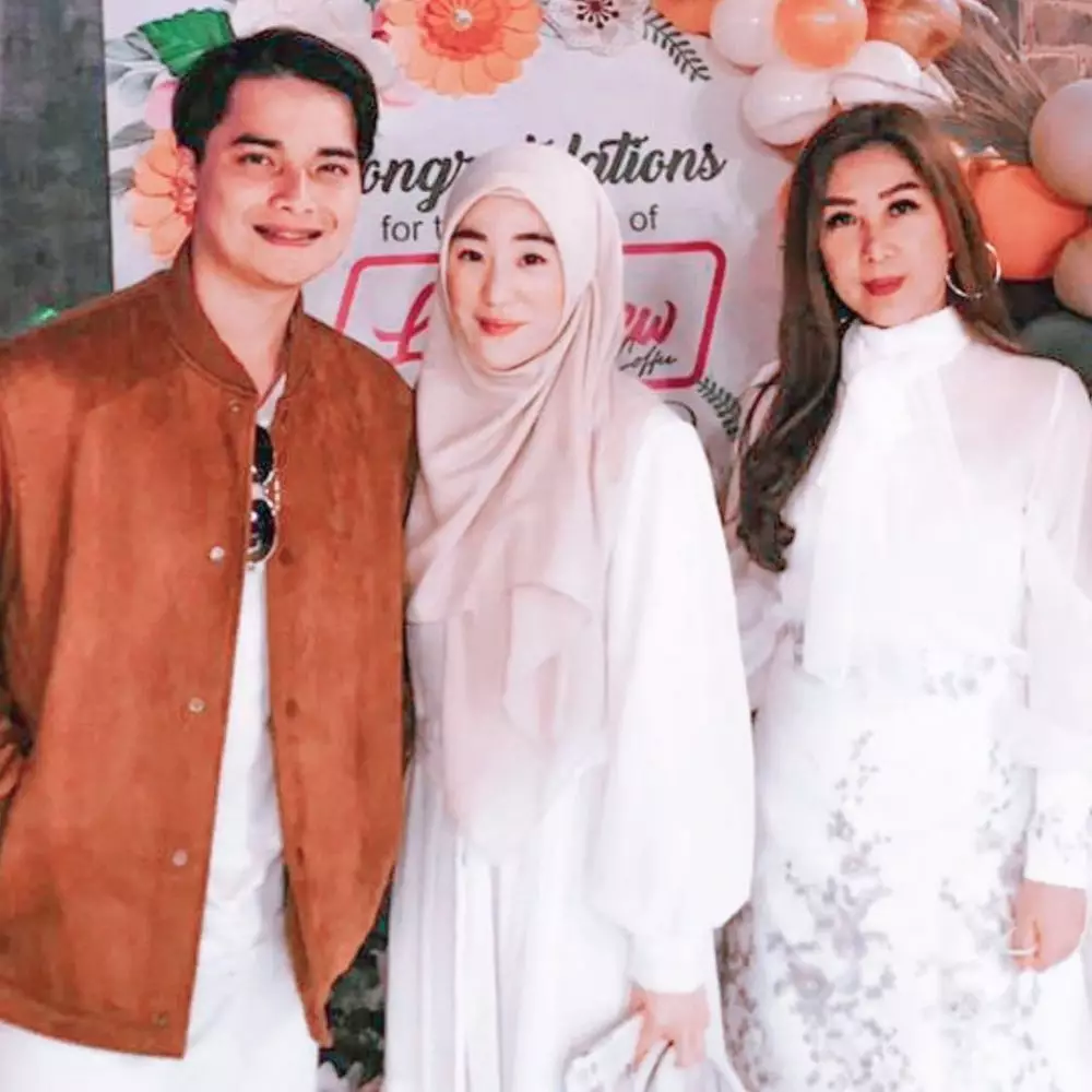 Alvin dan keluarga Larissa © Instagram