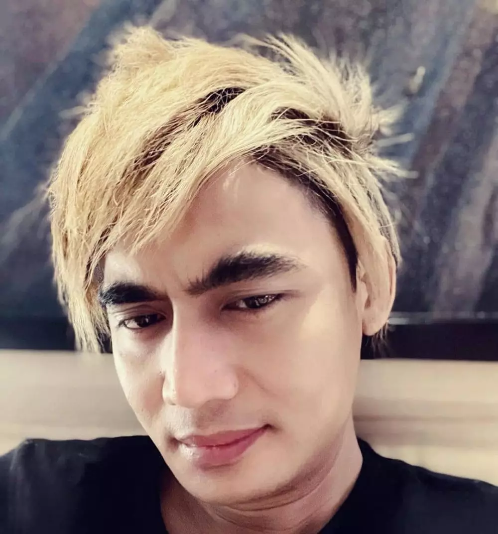 7 potret rambut baru charly © Instagram 7 potret rambut baru charly © Instagram