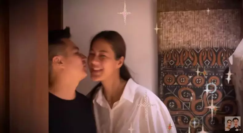 Momen Paula Verhoeven beri kejutan ke Baim Wong © YouTube/Baim Paula Momen Paula Verhoeven beri kejutan ke Baim Wong © YouTube/Baim Paula