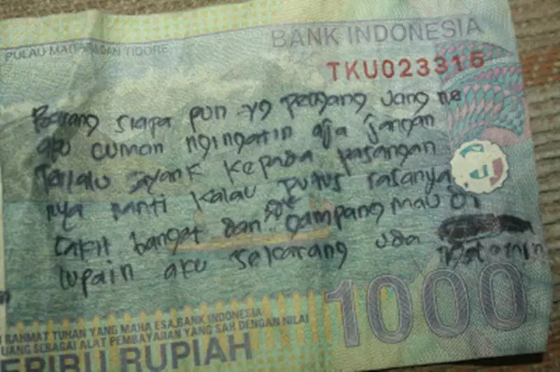 tulisan baper uang kertas © 2021 berbagai sumber tulisan baper uang kertas © 2021 berbagai sumber