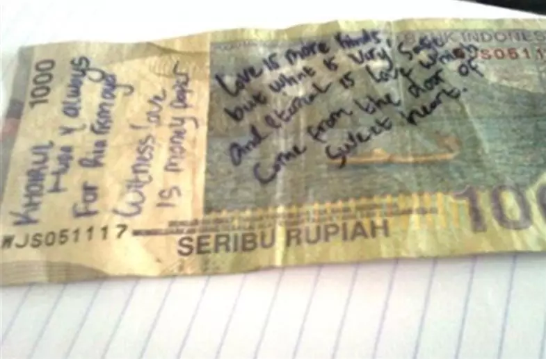 tulisan baper uang kertas © 2021 berbagai sumber tulisan baper uang kertas © 2021 berbagai sumber