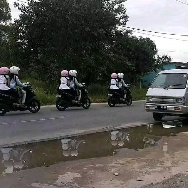 potret lucu tak sengaja kembaran © 2021 berbagai sumber