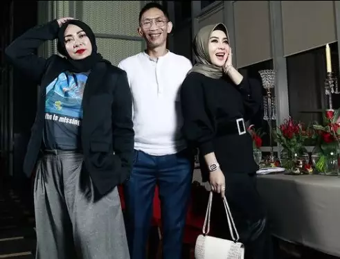 Potret pembukaan restoran Syahrini © Instagram/@princessyahrini Potret pembukaan restoran Syahrini © Instagram/@princessyahrini