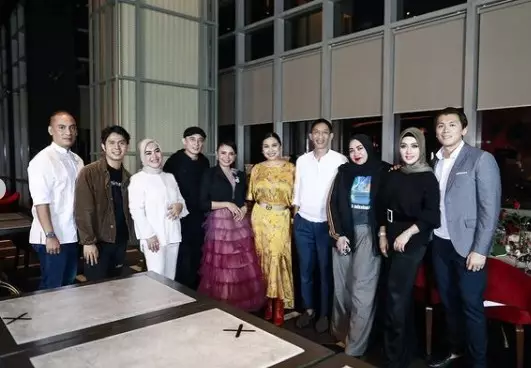 Potret pembukaan restoran Syahrini © Instagram/@princessyahrini Potret pembukaan restoran Syahrini © Instagram/@princessyahrini