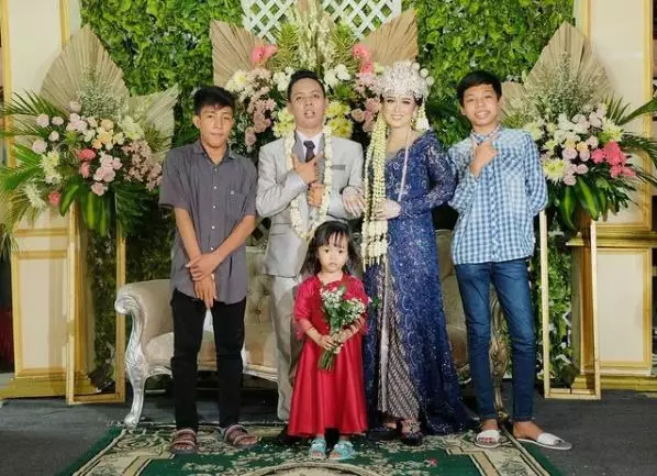 potret terbaru dimas mbak ruroh Berbagai sumber