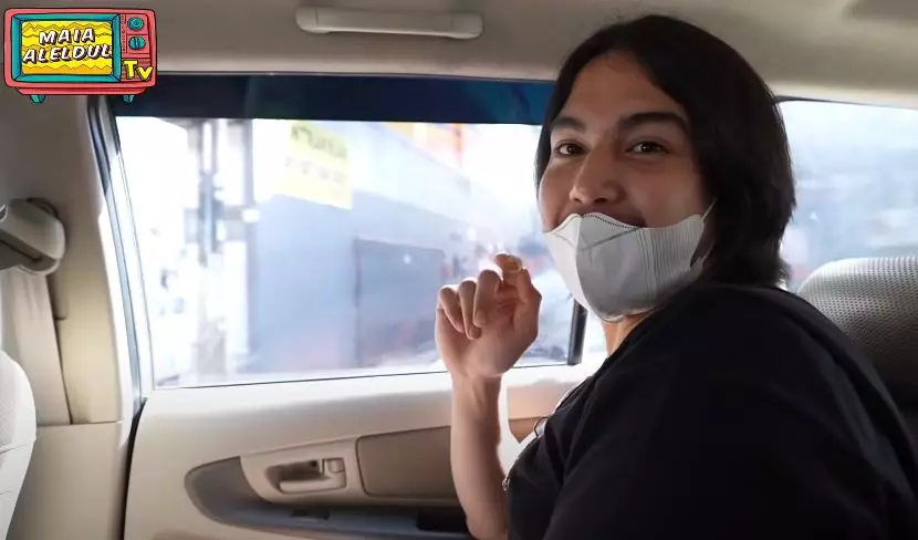 Maia ditantang El naik wahana ekstrem © YouTube Maia ditantang El naik wahana ekstrem © YouTube