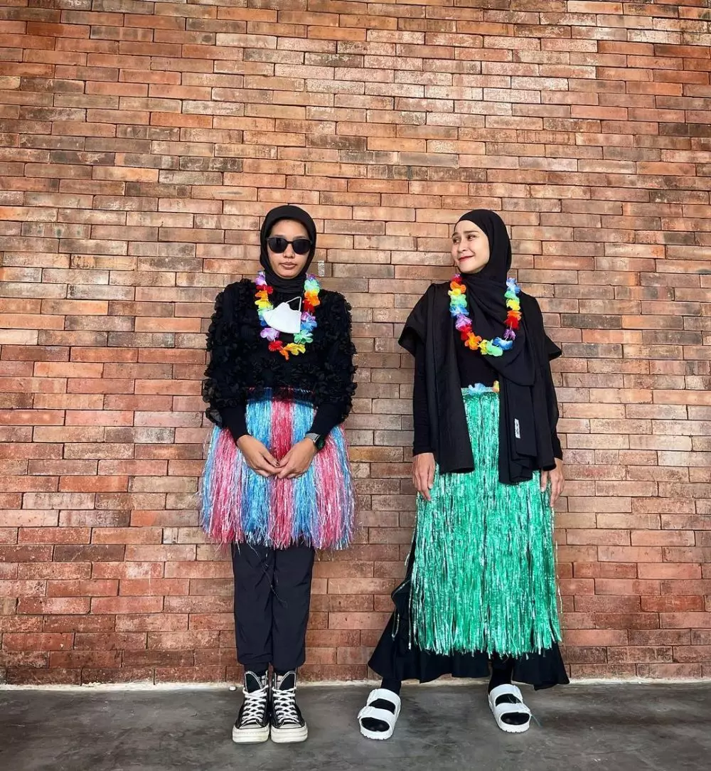 Potret kompak Zaskia Adya Mecca dan sang manajer Instagram/@zaskiadyamecca